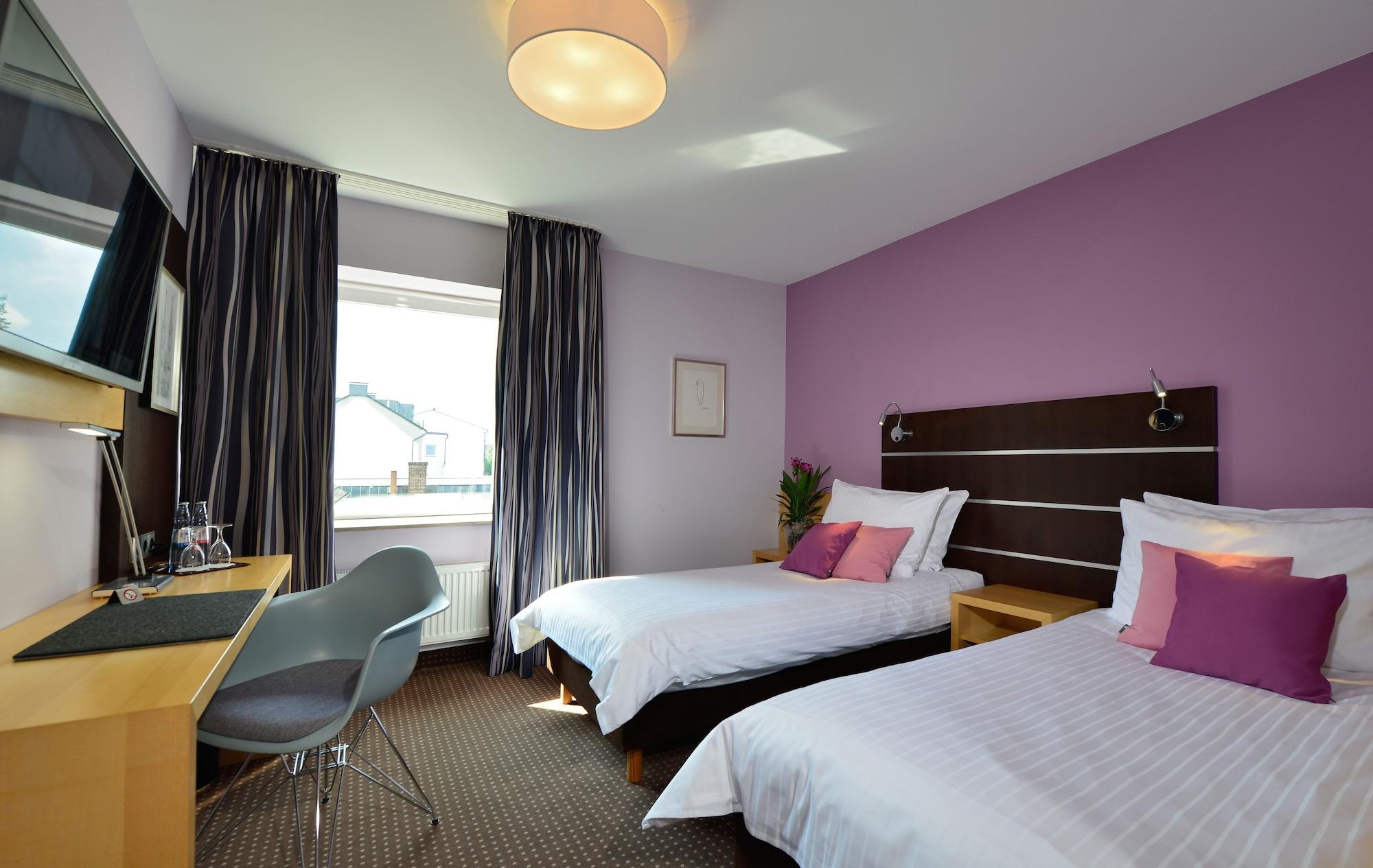 Hotel Uhu Garni Кёльн Экстерьер фото