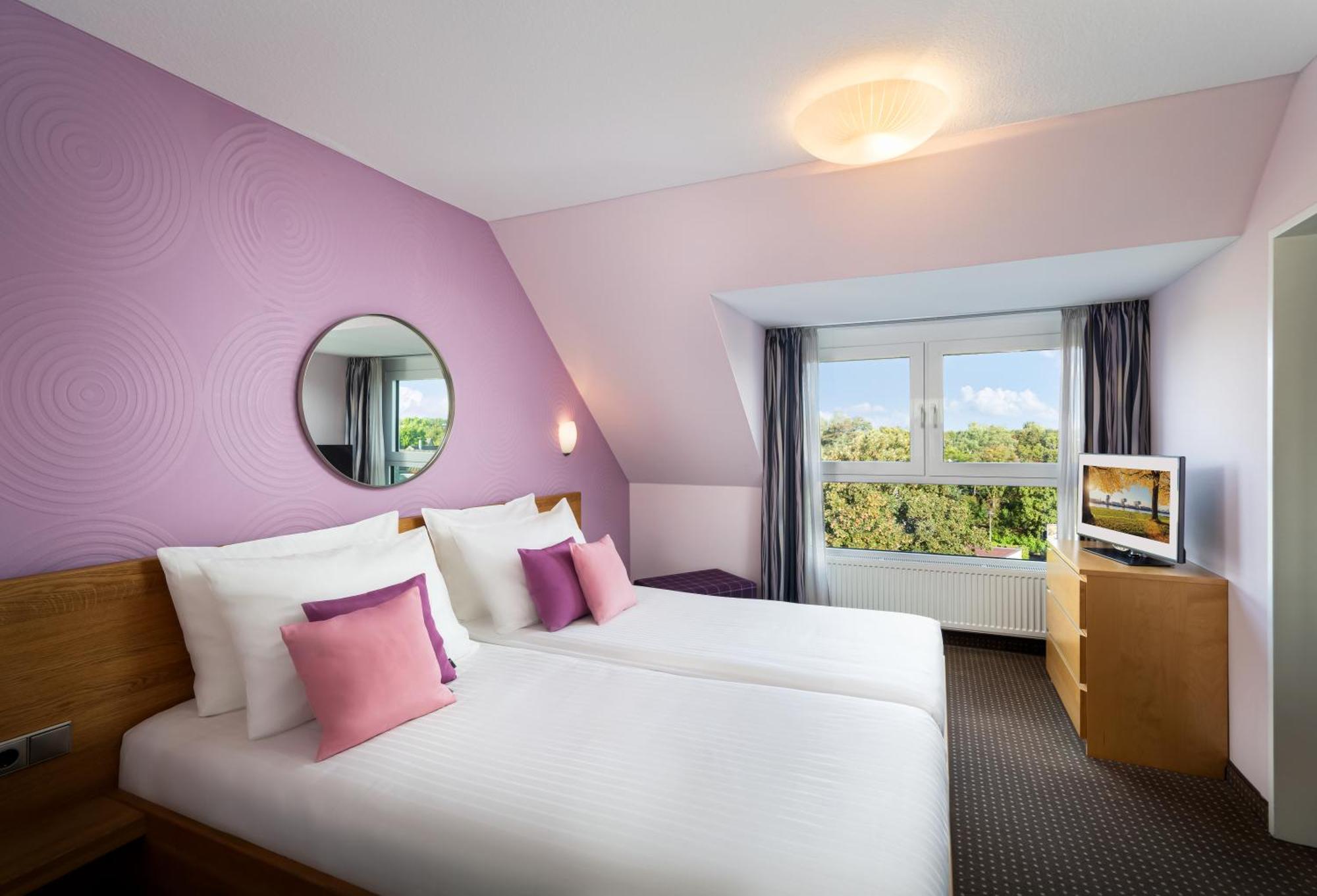 Hotel Uhu Garni Кёльн Экстерьер фото