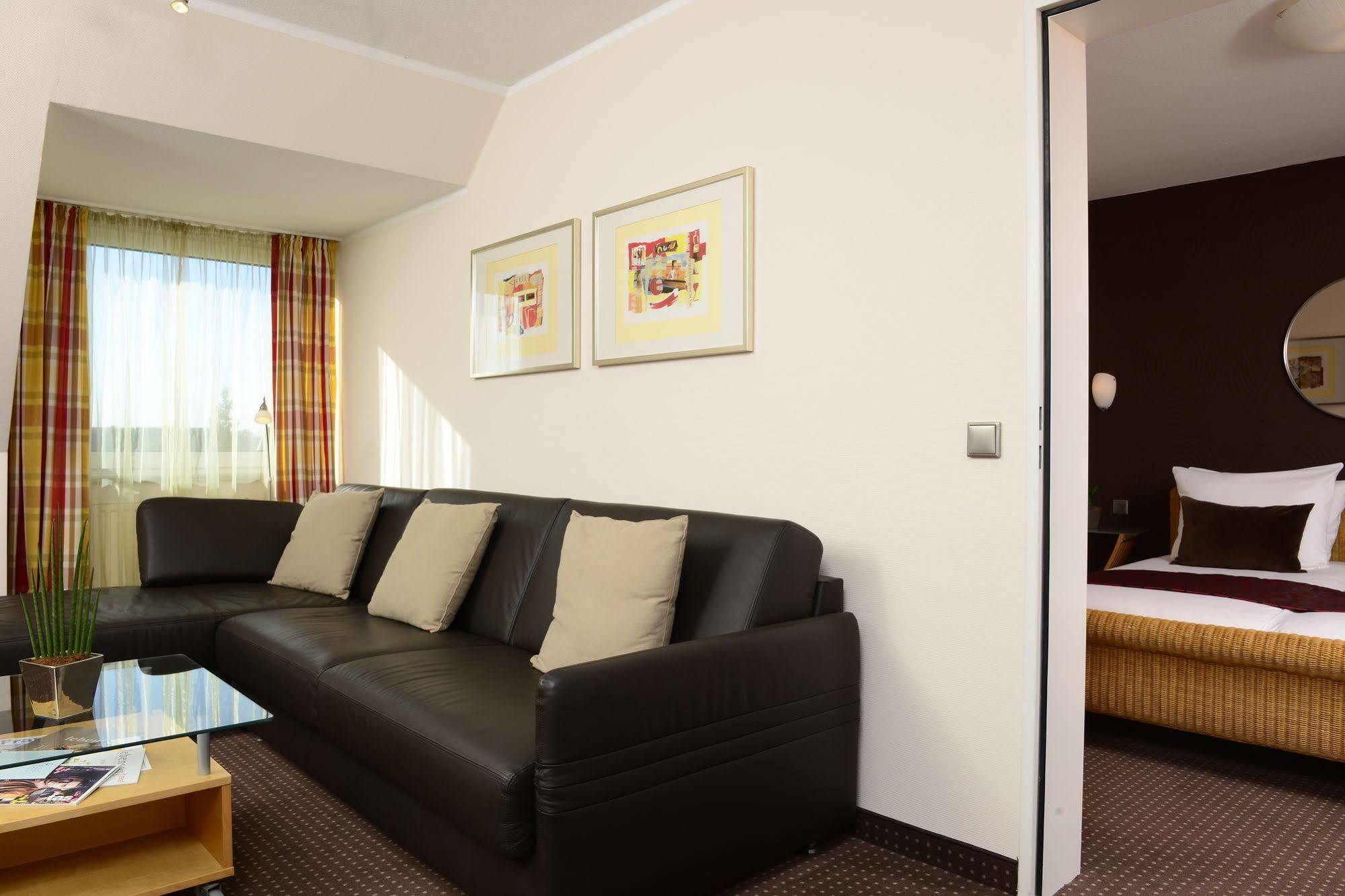 Hotel Uhu Garni Кёльн Экстерьер фото
